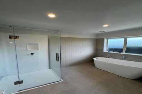 Photo of property in 2/281 Memorial Avenue, Burnside, Christchurch, 8053