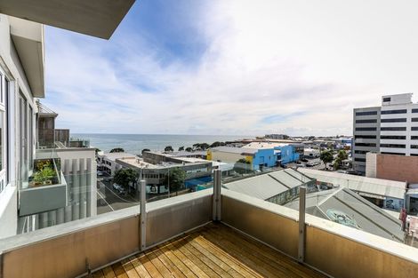 Photo of property in 22 Liardet Apartments, 402/22 Liardet Street, New Plymouth, 4310