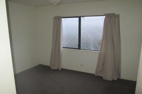 Photo of property in 12a Kiteroa Terrace, Rothesay Bay, Auckland, 0630