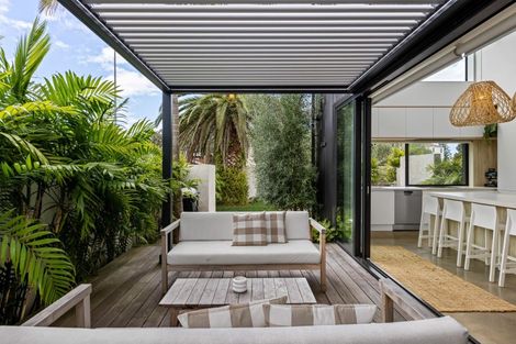 Photo of property in 476 Hibiscus Coast Highway, Orewa, 0931