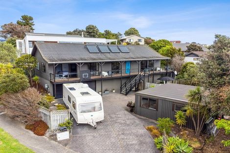 Photo of property in 4 Pine Ridge Terrace, Waikanae Beach, Waikanae, 5036
