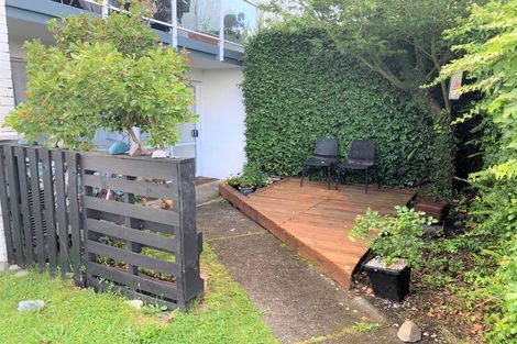 Photo of property in 1/72 Sylvan Avenue, Northcote, Auckland, 0627