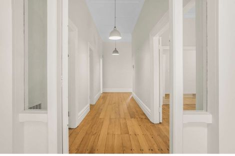 Photo of property in 35 Central Terrace, Kelburn, Wellington, 6012