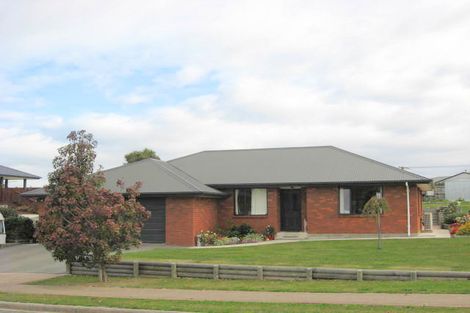 Photo of property in 37 Grove Avenue, Weston, Oamaru, 9401