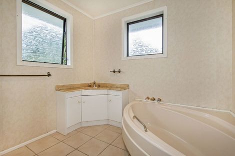 Photo of property in 8 Cambridge Street, Te Kamo, Whangarei, 0112