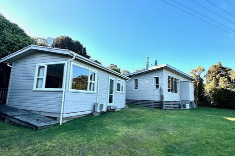 Photo of property in 14 Totara Street, Kaka Point, 9271