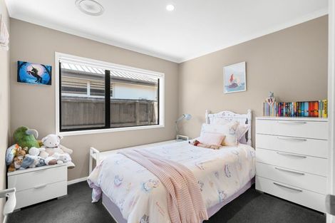 Photo of property in 10 The Runway, Wigram, Christchurch, 8042
