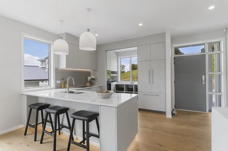 Photo of property in 202 Landmark Terrace, Orewa, 0931