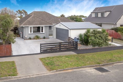 Photo of property in 120 Pine Avenue, South New Brighton, Christchurch, 8062
