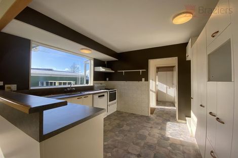 Photo of property in 82 Warren Crescent, Hillmorton, Christchurch, 8025