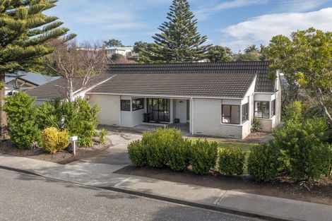 Photo of property in 42 Margaret Road, Raumati Beach, Paraparaumu, 5032