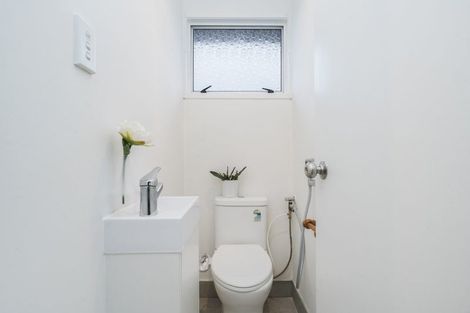 Photo of property in 92 Gallony Avenue, Massey, Auckland, 0614