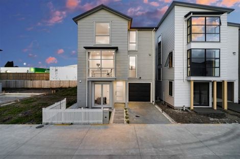Photo of property in 15 Nephrite Lane, Henderson, Auckland, 0610