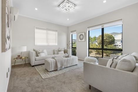 Photo of property in 11 Veneta Close, Flat Bush, Auckland, 2019