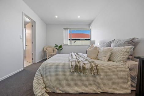 Photo of property in 44 Somerfield Street, Somerfield, Christchurch, 8024