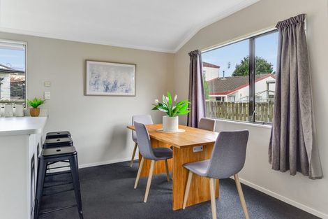 Photo of property in 6/55 Tuhikaramea Road, Dinsdale, Hamilton, 3204