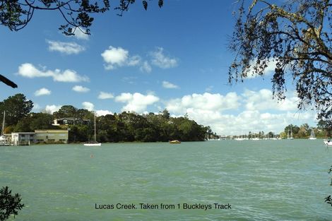 Photo of property in 1 Buckleys Track, Paremoremo, Auckland, 0632