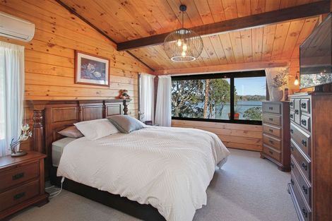 Photo of property in 100 Wharf Road, Clarks Beach, Pukekohe, 2679