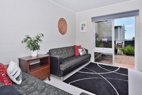 Photo of property in 2/30 Castor Bay Road, Castor Bay, Auckland, 0620