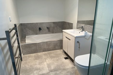 Photo of property in 5 Miharo Crescent, Flagstaff, Hamilton, 3210