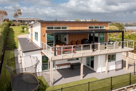 Photo of property in 60c Margaret Drive, Omokoroa, 3114