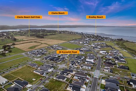 Photo of property in 28 Korowhiti Road, Clarks Beach, 2122