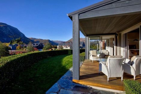 Photo of property in 10 Mica Ridge, Arrowtown, 9371