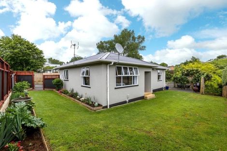 Photo of property in 10 Heaphy Street, Westown, New Plymouth, 4310