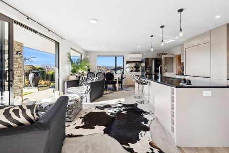 Photo of property in 2 Turnbull Crescent, Wanaka, 9305