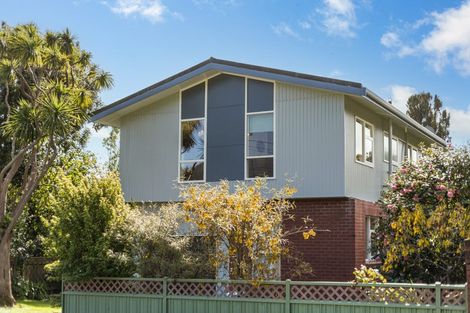 Photo of property in 20 Puriri Street, Eastbourne, Lower Hutt, 5013