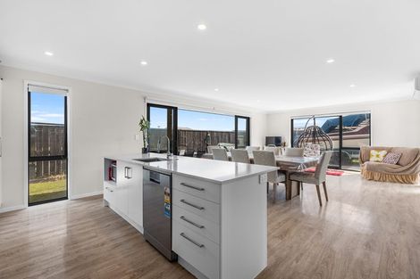 Photo of property in 7 Kuakua Close, Papamoa Beach, Papamoa, 3118