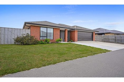 Photo of property in 8 Grasmere Close, Rangiora, 7400