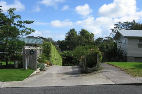 Photo of property in 50 Kingdale Road, Henderson, Auckland, 0610