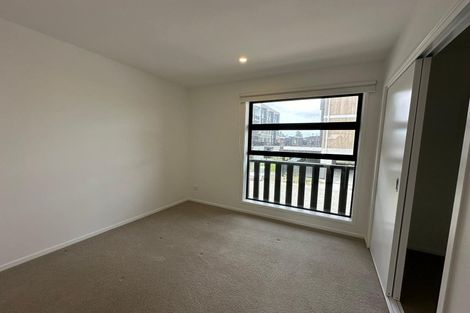 Photo of property in 54 Rauemi Way, Te Atatu South, Auckland, 0610