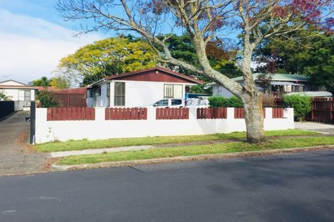 Photo of property in 13 Caringbah Drive, Papatoetoe, Auckland, 2025