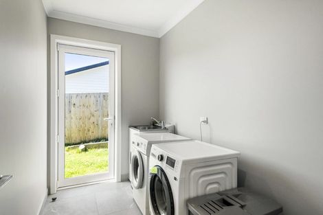 Photo of property in 9 Kukupa Lane, Long Bay, Auckland, 0630