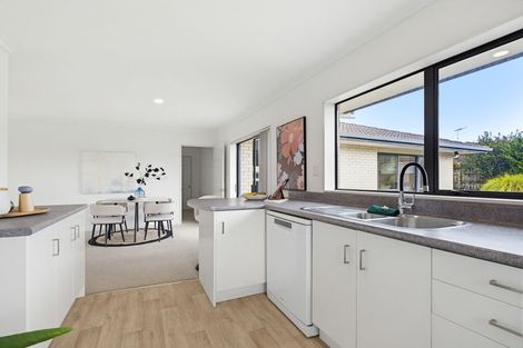 Photo of property in 4 Waitoa Street, Waiuku, 2123