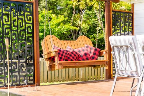 Photo of property in 4 Horniblow Road, Matakohe, 0594