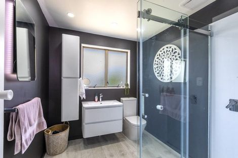 Photo of property in 5 Valerie Street, Clive, 4102