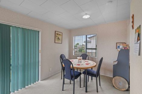 Photo of property in 84 Sykes Road, Weymouth, Auckland, 2103