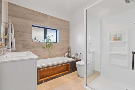 Photo of property in 160 North Avon Road, Richmond, Christchurch, 8013