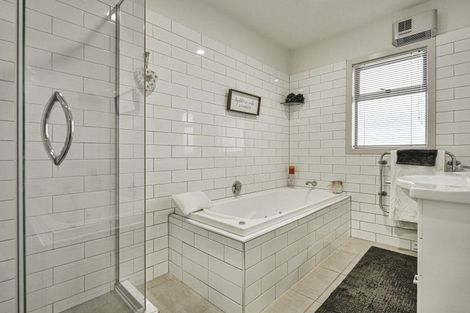 Photo of property in Cheltenham Court, 604 Market Street South, Hastings, 4122