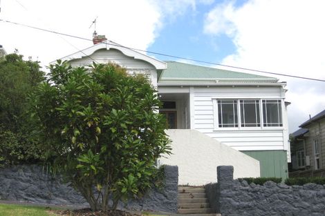 Photo of property in 25 Shoal Bay Road, Devonport, Auckland, 0624