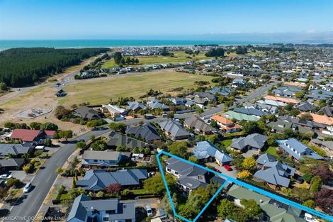 Photo of property in 9 Monterey Place, Parklands, Christchurch, 8083