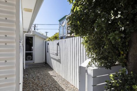 Photo of property in 15 Forbes Street, Sydenham, Christchurch, 8023