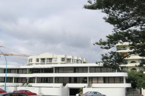 Photo of property in 6/10 Marine Parade, Mount Maunganui, 3116