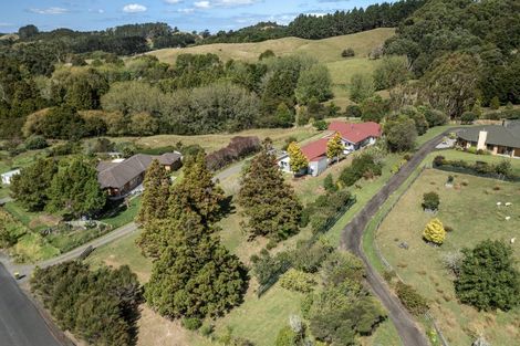 Photo of property in 35 Lloyd Drive, Wainui, Silverdale, 0994