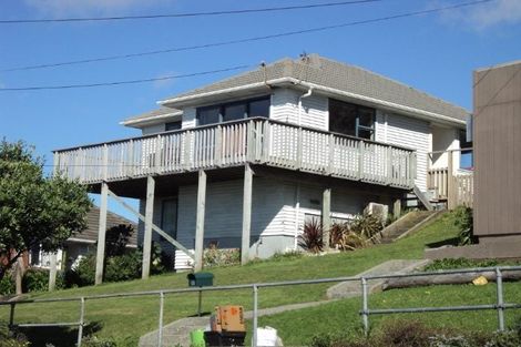 Photo of property in 35 Pikarere Street, Titahi Bay, Porirua, 5022