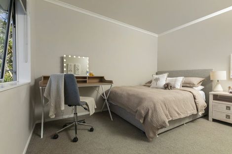 Photo of property in 29d Greenhithe Road, Greenhithe, Auckland, 0632