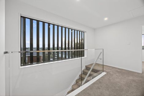 Photo of property in 27 Jandell Crescent, Bucklands Beach, Auckland, 2014